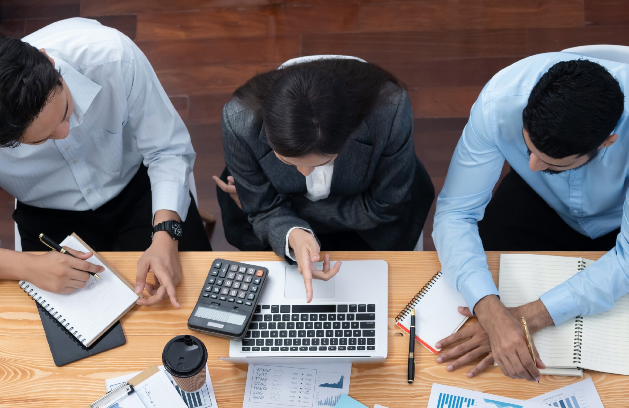 Ilustrasi regulasi pajak dan konsultan pajak profesional Abide Tax Consulting.